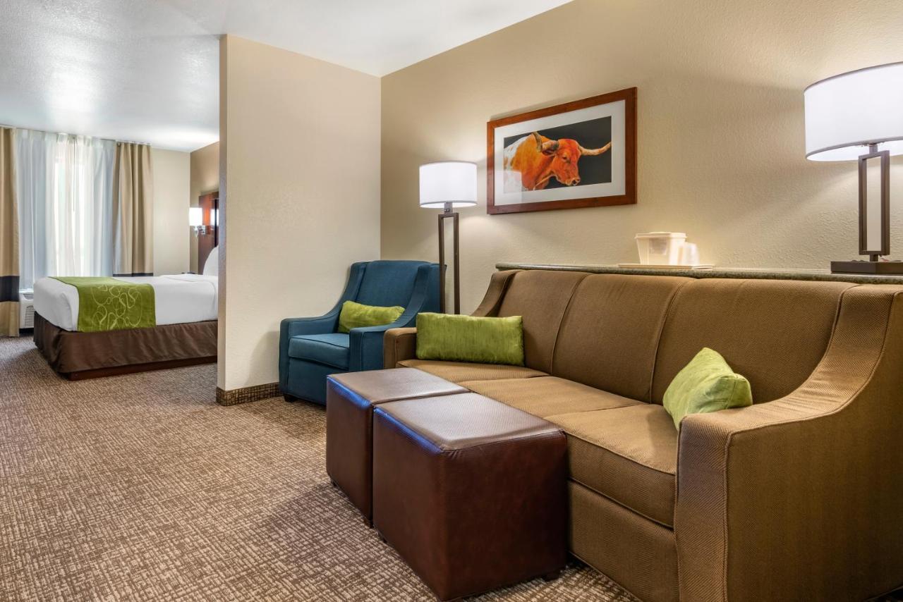 คอมฟอร์ต สวีท เฟิร์นลีย์ Hotel ภายนอก รูปภาพ