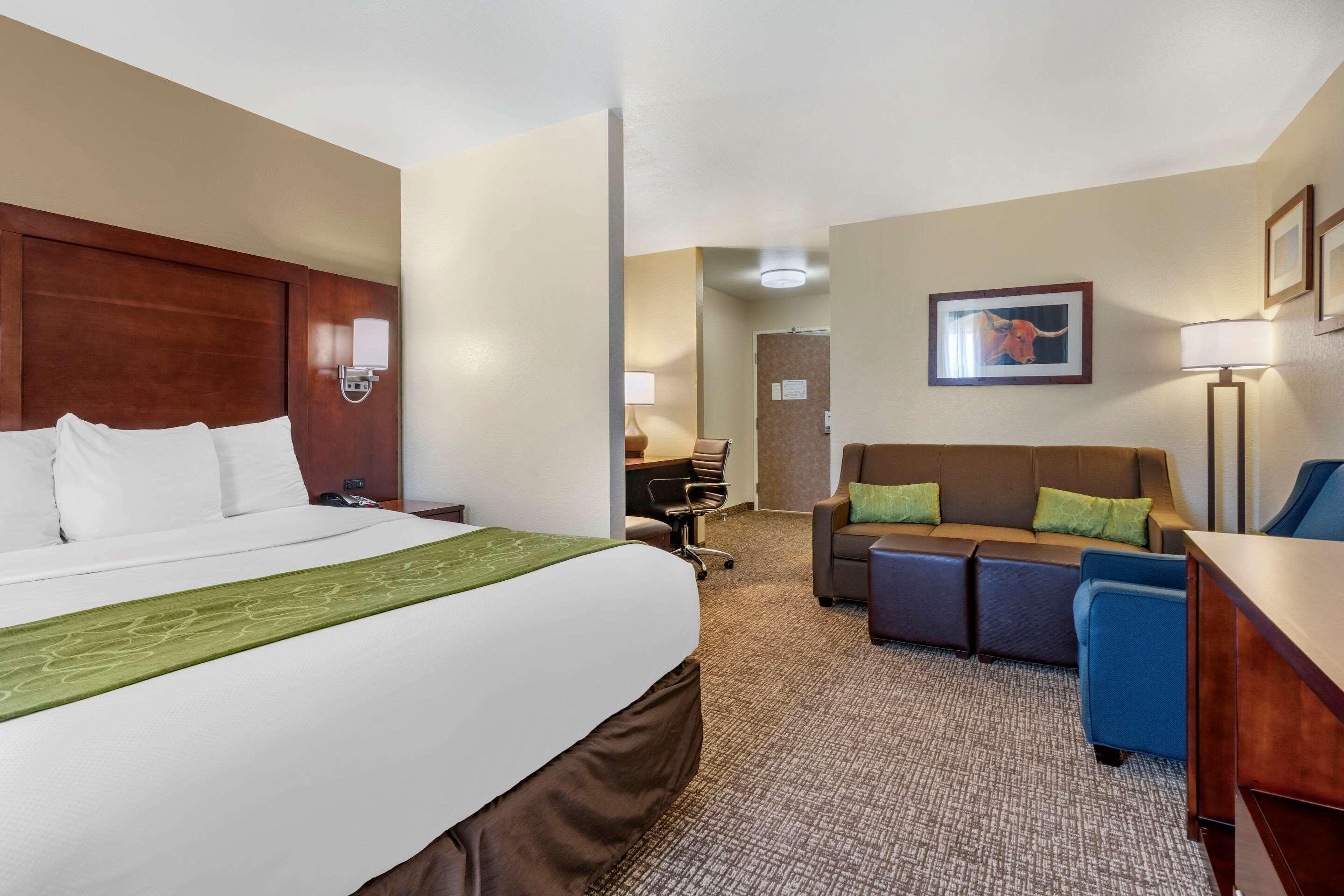 คอมฟอร์ต สวีท เฟิร์นลีย์ Hotel ภายนอก รูปภาพ