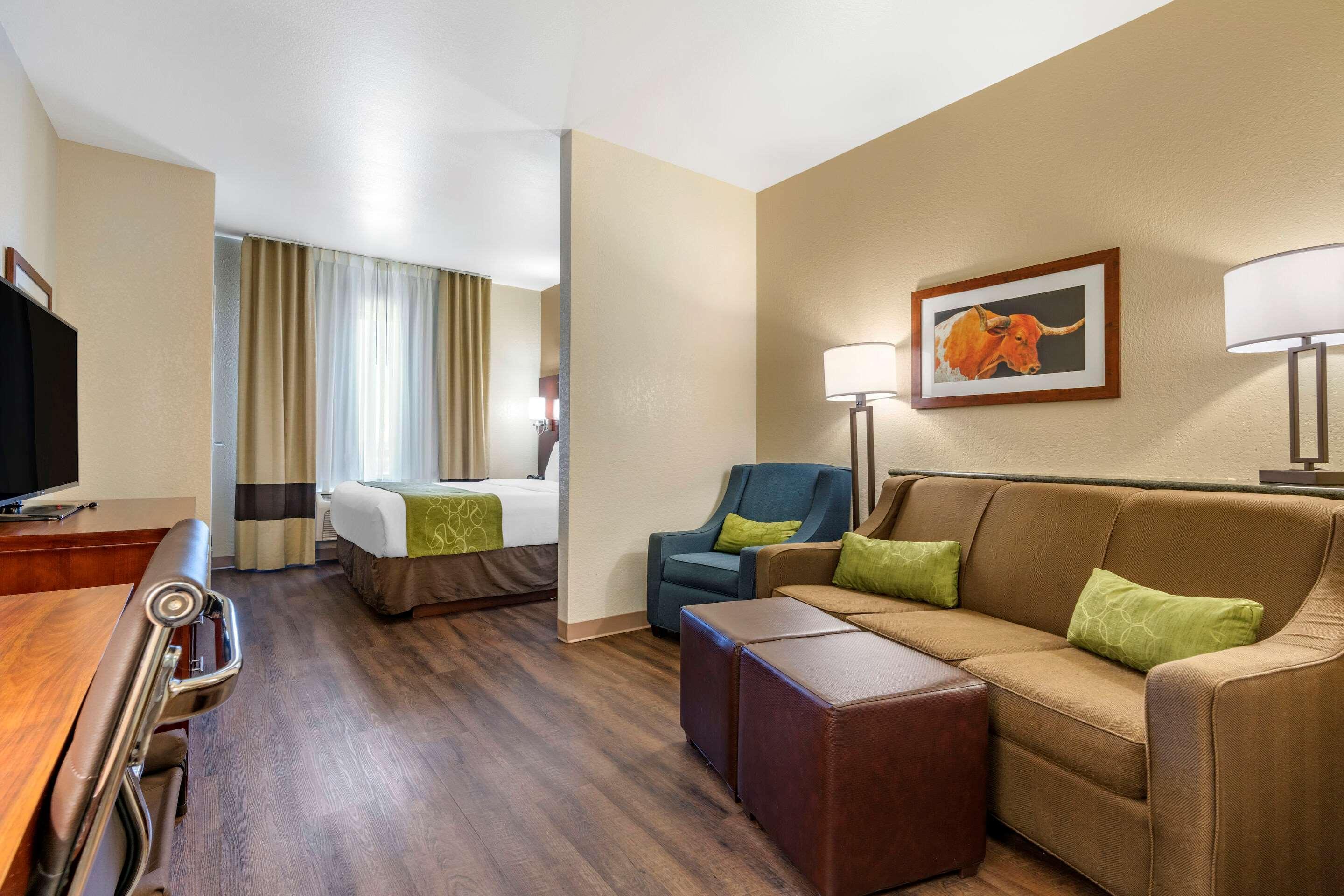 คอมฟอร์ต สวีท เฟิร์นลีย์ Hotel ภายนอก รูปภาพ