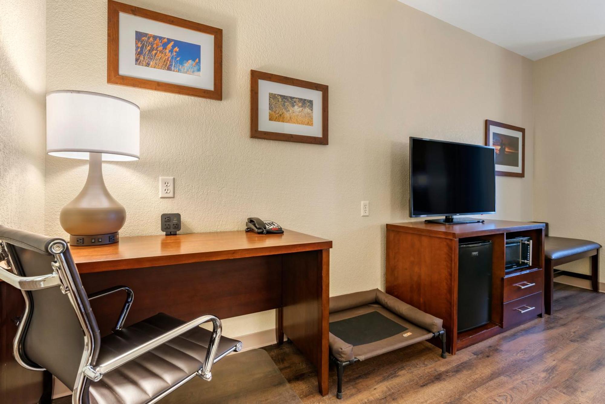 คอมฟอร์ต สวีท เฟิร์นลีย์ Hotel ภายนอก รูปภาพ