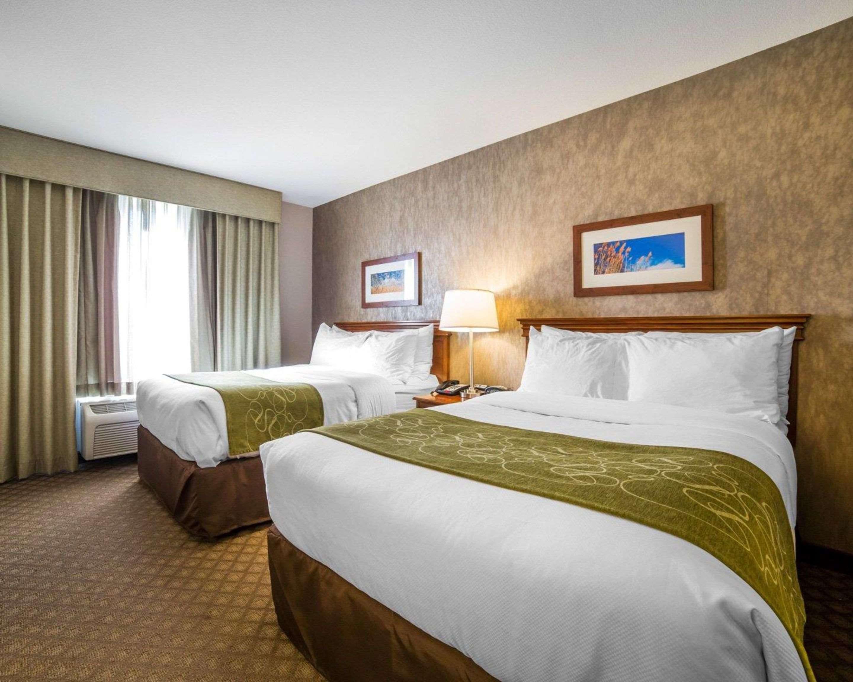 คอมฟอร์ต สวีท เฟิร์นลีย์ Hotel ภายนอก รูปภาพ