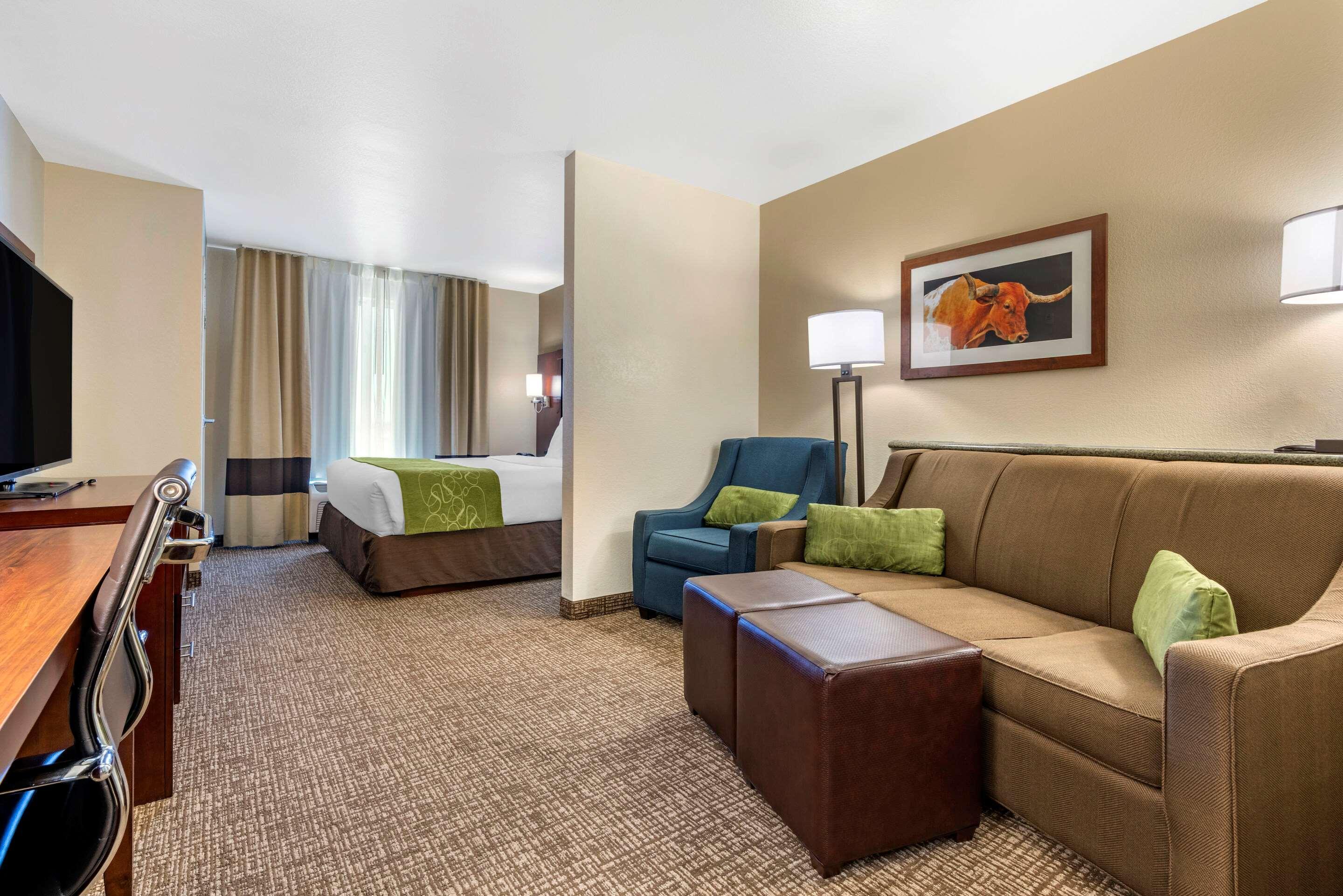 คอมฟอร์ต สวีท เฟิร์นลีย์ Hotel ภายนอก รูปภาพ