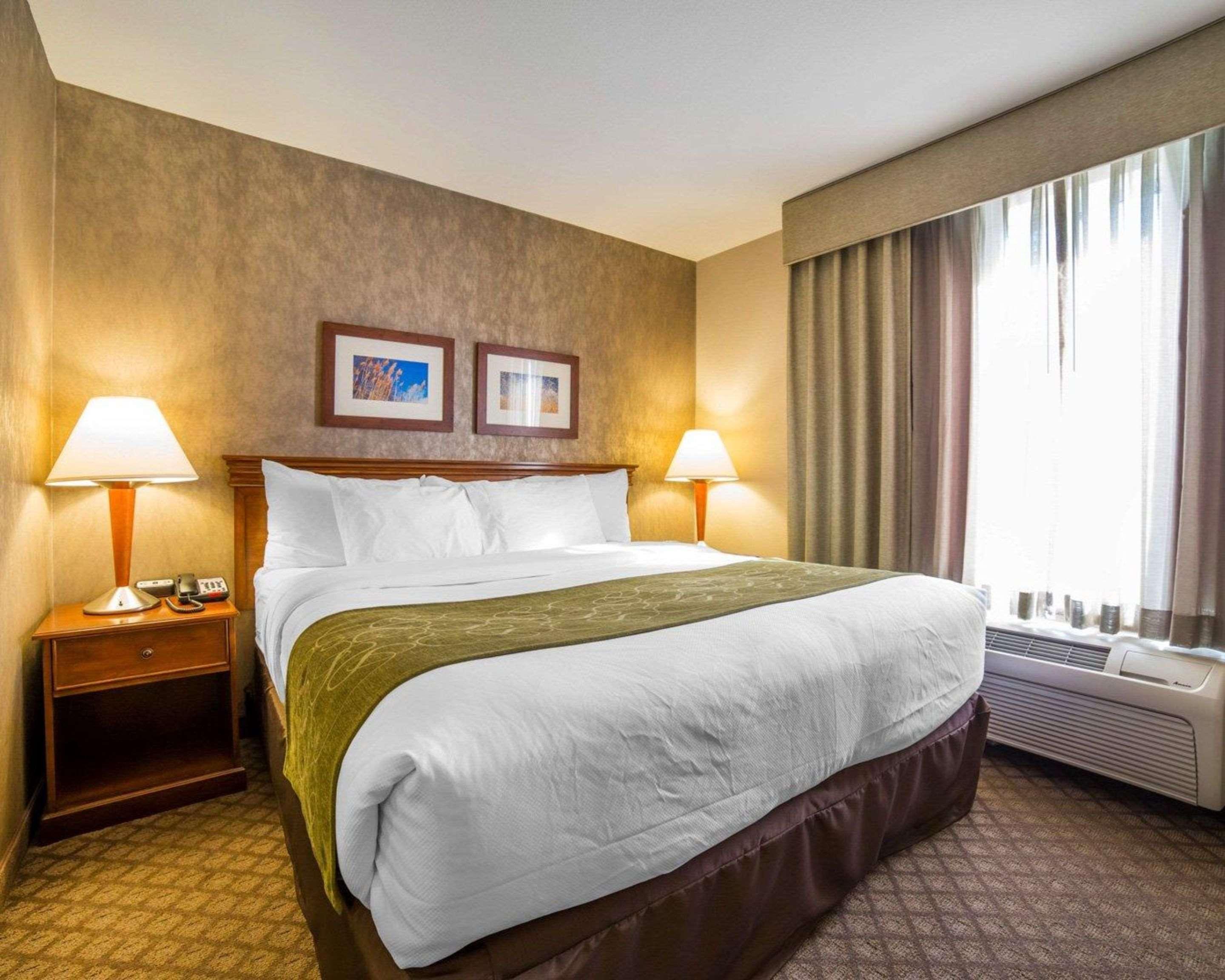 คอมฟอร์ต สวีท เฟิร์นลีย์ Hotel ภายนอก รูปภาพ