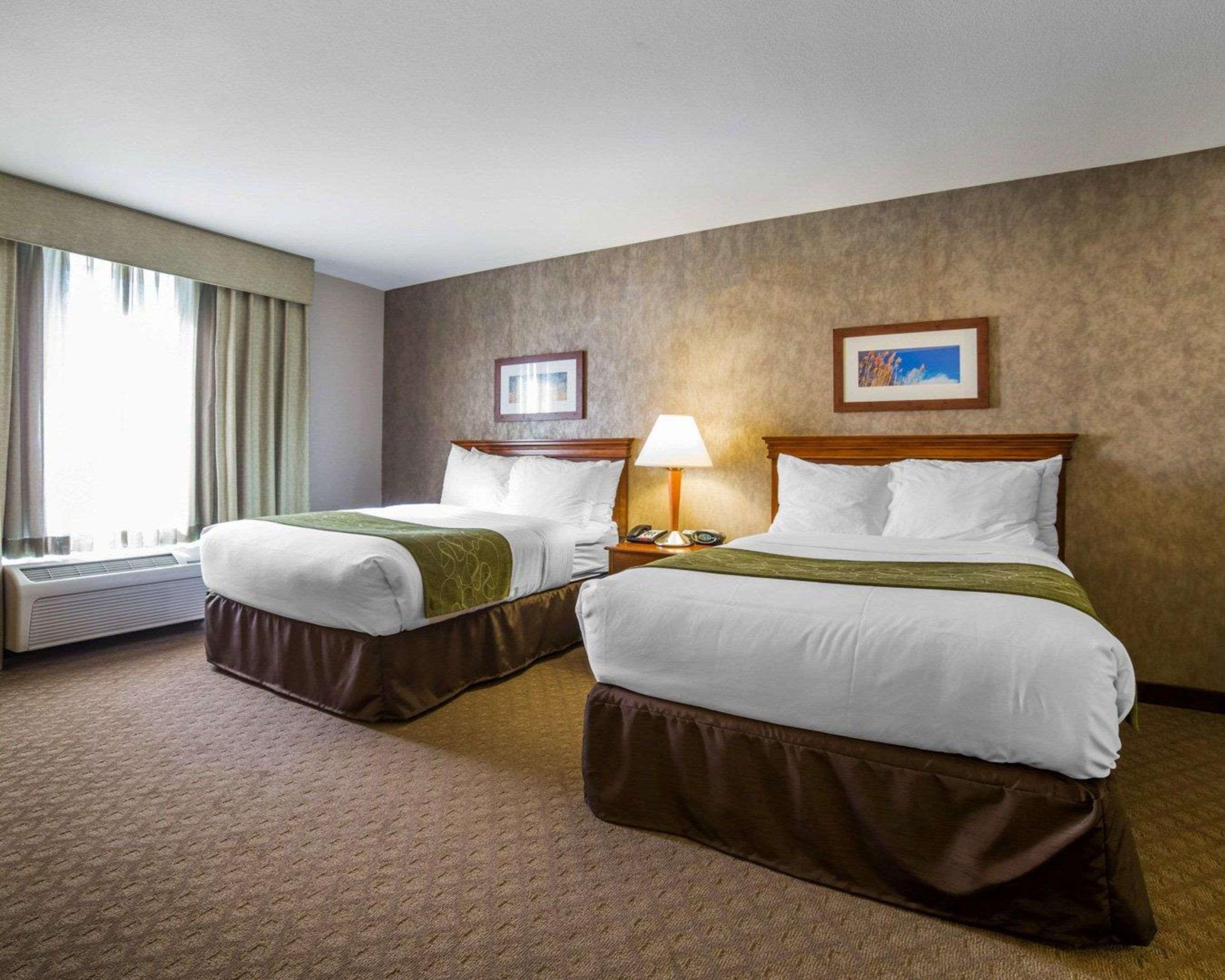 คอมฟอร์ต สวีท เฟิร์นลีย์ Hotel ภายนอก รูปภาพ