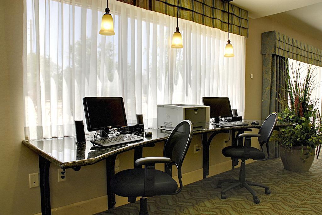 คอมฟอร์ต สวีท เฟิร์นลีย์ Hotel ภายนอก รูปภาพ