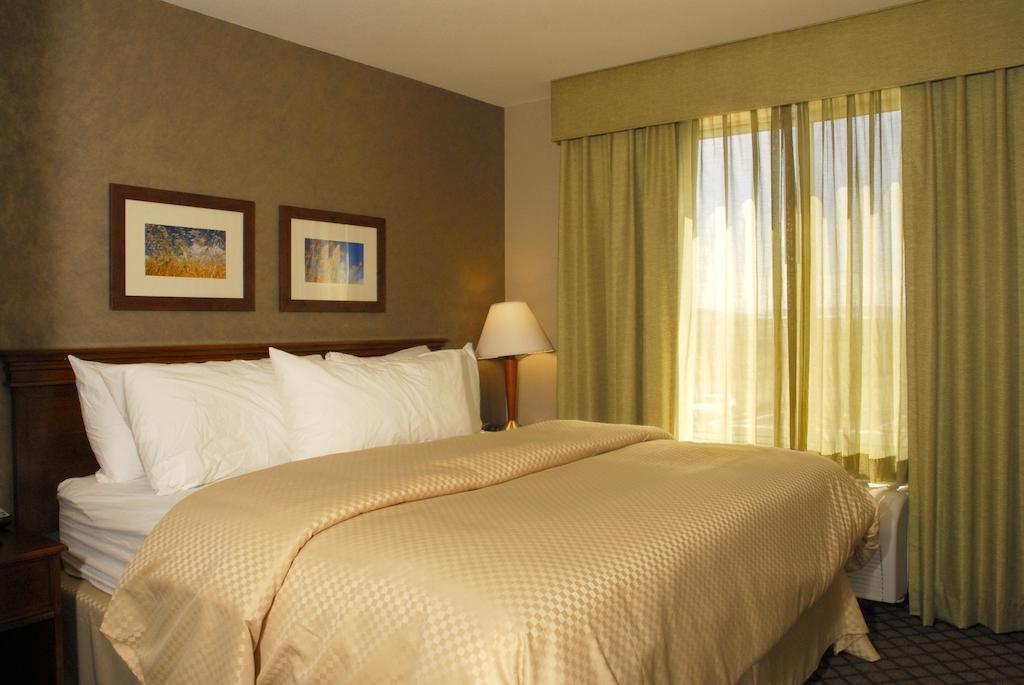 คอมฟอร์ต สวีท เฟิร์นลีย์ Hotel ภายนอก รูปภาพ